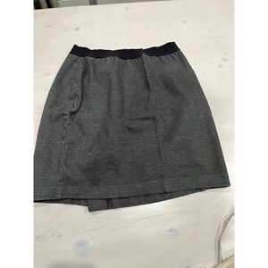 Tahari grey skirt size medium